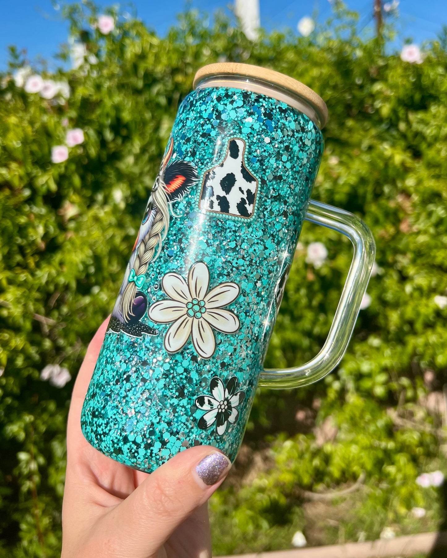 20 oz Glass Mug Style Snow Globe Highland Cow Tumbler