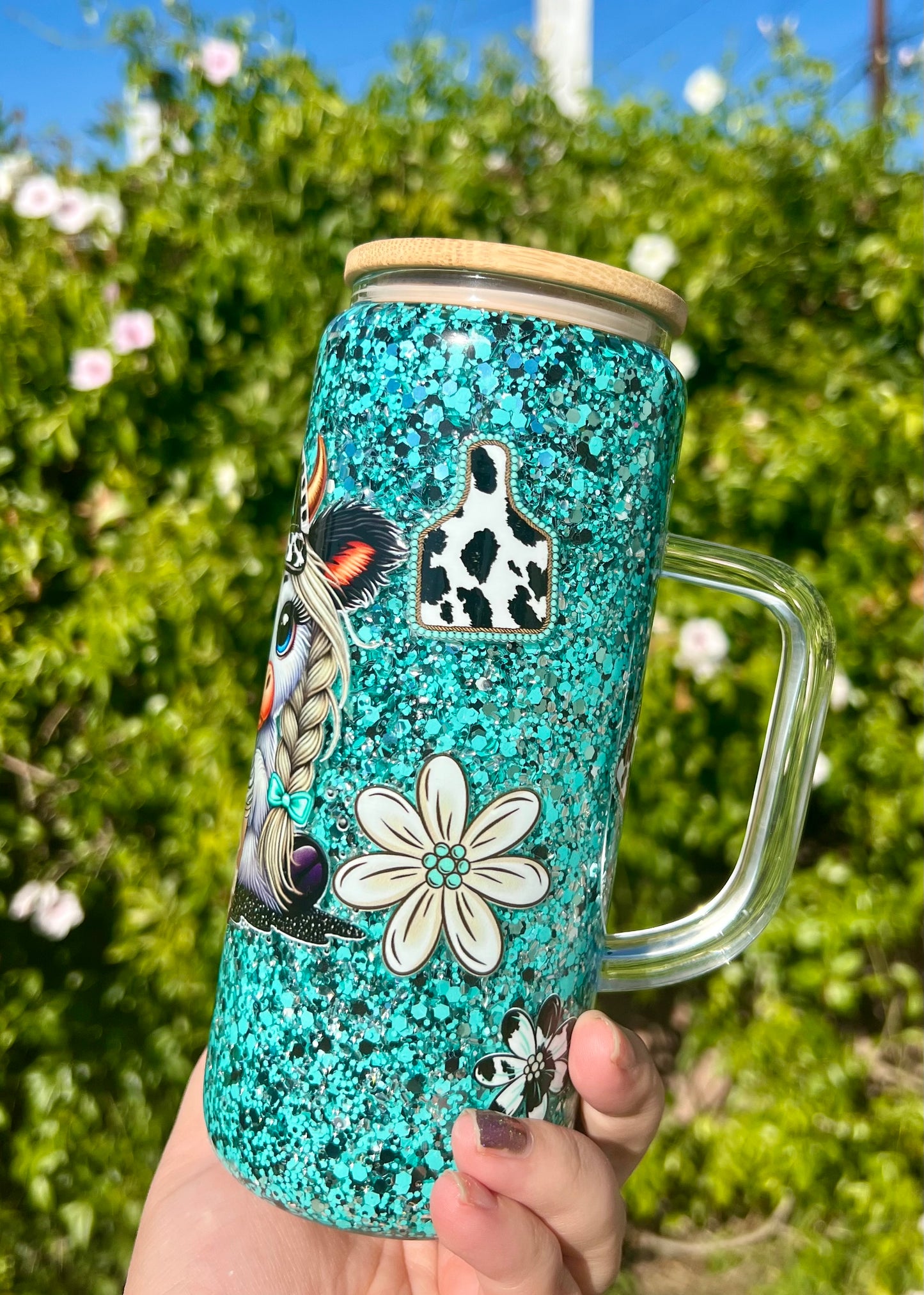 20 oz Glass Mug Style Snow Globe Highland Cow Tumbler